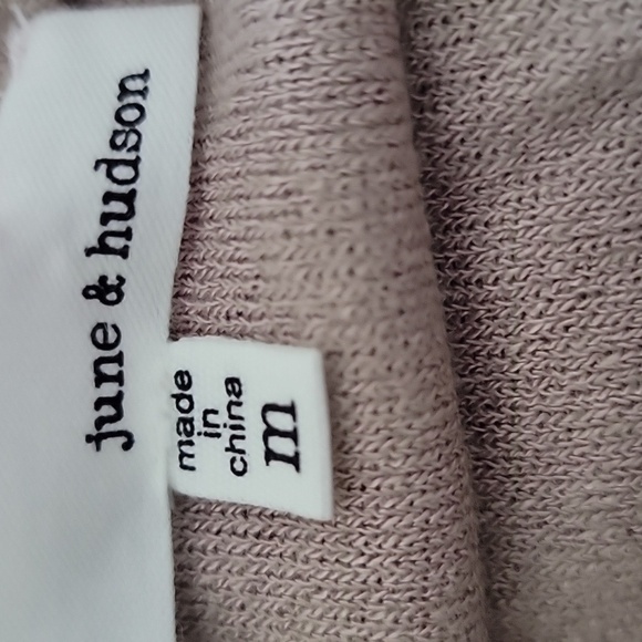 June & Hudson, Size M, Metallic Nude Color, Front Knot, Cropped Knit Top, EUC - Picture 4 of 4